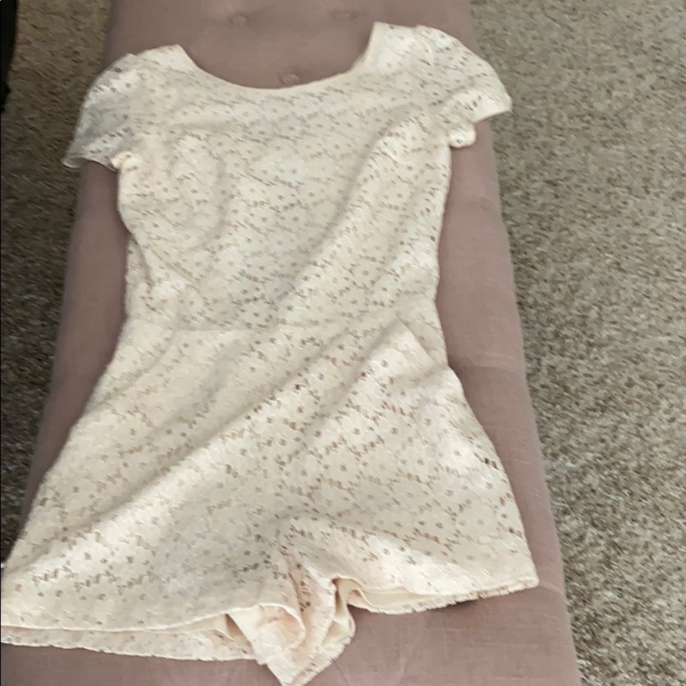 Cream romper